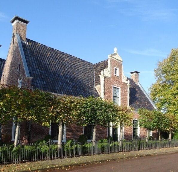Vooraanzicht van het Nijsinghhuis