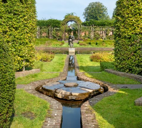 De lilywalk in de museumtuin