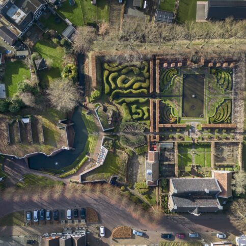 Bovenaanzicht van de museumtuin