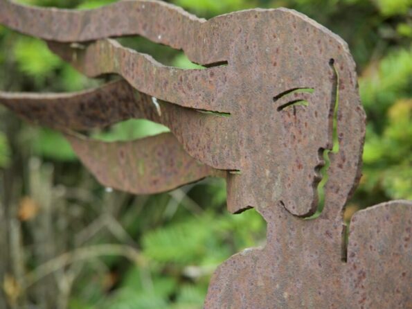 Een beeld in de museumtuin